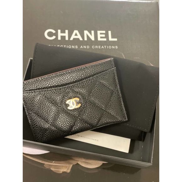 CHANEL GOLD Classic Black Caviar Leather Card Holder - Picture 13 of 15